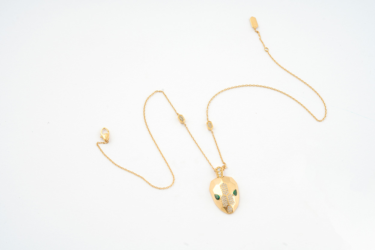 Green-Bvlgari-necklace گردنبند بولگاری سبز