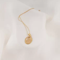 آویز ونیکاد