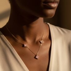 گردنبند 3 پر ونکلیف صورتی