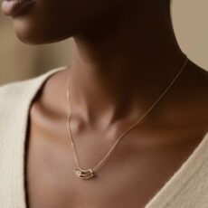 گردنبند باربی سفید