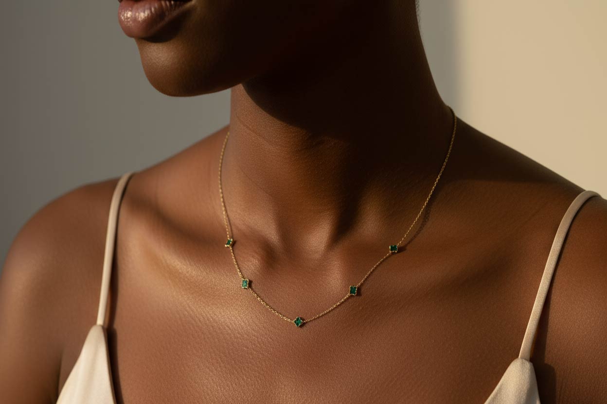 گردنبند مینیمال ونکلیف سبز