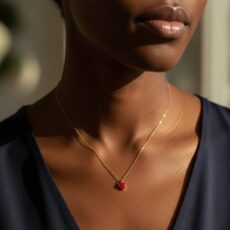 گردنبند لاو قرمز مینیمال